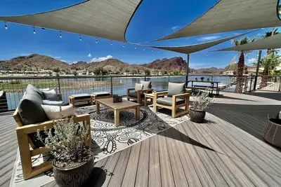 Image de Everything & More at River Front 95! Dock, Bar