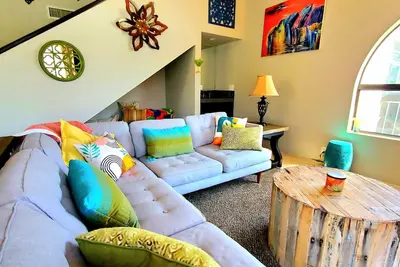 Image de Riverfront Escape 3bd right on the water!