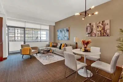 Image de Brickell Bliss: Stylish Condo Retreat in the Heart of Miami