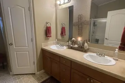 Image de Peace on Possum Kingdom Lake- Waterfront with a large deck to escape and relax