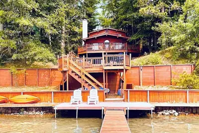 Image de Lake Avalon House “The Starting Dock” 3Bed 3Bath, Optional Pontoon Boat Rental