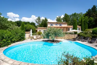 Image de Villa 3 chambres avec piscine près de Roussillon, vue imprenable sur le Luberon