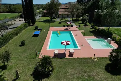 Gorgeous cottage in the heart of Maremma with swimming pool and Jacuzzi.