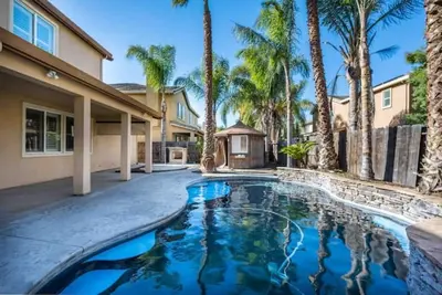 Image de Spacious Kid Friendly Lux Home w/Pool, Bbq, Garage