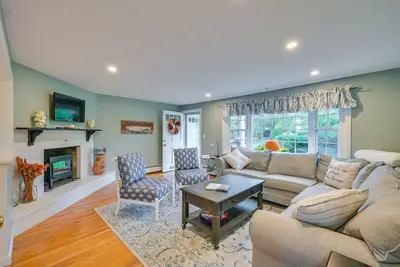 Image de Marblehead Retreat w/ Sprawling Yard & Gas Grill!