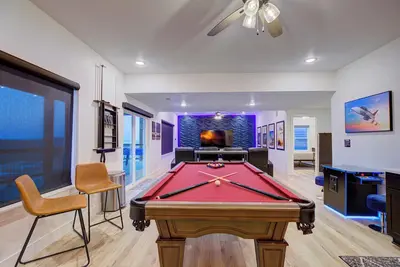 Image de Specials! ! • Theater • Lake Views • Hot Tub • Silver Dollar City