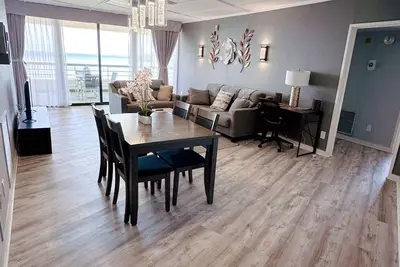 Image de Executive ocean front unit with awesome view! !