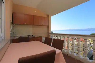 Image de Appartement de deux chambres avec la terrasse et la vue sur le mer Duce, Omis (A-20858-c)