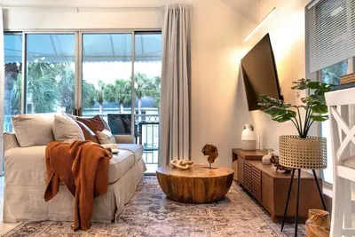 Image de Driftwood Dreams: Crystal Beach | Pool | Steps to the Beach