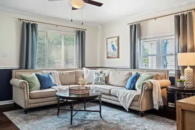 Image de Spacious Home With Hot Tub, Game Room and Near Cedar Point