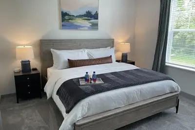 The Queen Of Dublin | Walk-In Shower | No Steps!