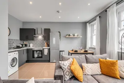 Image de Contractor | Leisure | New 2 Bed Apartment | Sleeps 6 | Free Off Road Parking