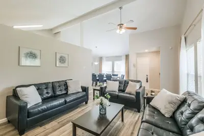 Image de 4 bedroom near Memorial and City Centre