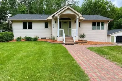 Image de Spacious 5br Family Retreat with Hot Tub, sleeps 14!