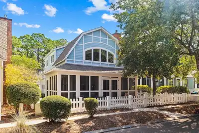 Image de Book Today for a Summer Getaway! Watersound! Golf Cart! 3 Adult Bikes!