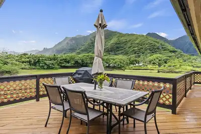 Image de Mau Loa Hale: Perfect Location 5 Acres Walk to Bch! Open concept! Breeze & Views