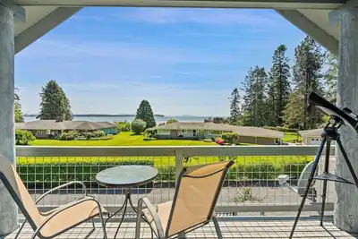 Image de Seashell Cottage w/ Ocean Views, Hot Tub & Game Room: Ideal for Family & Pets
