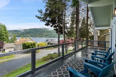 Image de Stylish & Cozy Lakeview Haven Near Lake, Trails & Mt. Baker Skiing