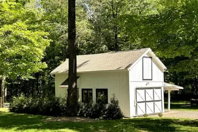 Image de 1930s Cottage in Redding\n