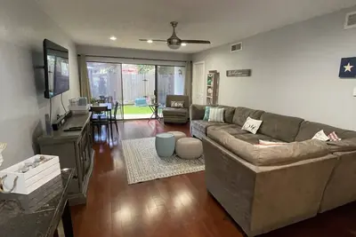 Image de Lovely condo, with pool, close to Margaritaville!