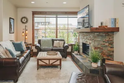 Image de Stunning Modern Home in the Heart of Bozeman