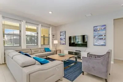 Image de Amazing 7Bd Pool Hm, Solterra Resort-7036os