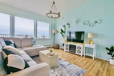 Image de Cozy 6br Ocean Front Snow Mountain View Villa