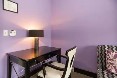 Image de Great location 1br suite in Durham