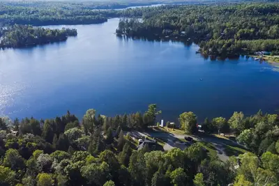 Image de Pet Friendly-Waterfront-Bbq-Firepit-2. 5hr from Gta