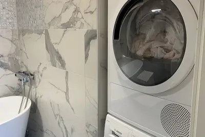 Image de Best location & large apartment