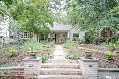 Image de Beautifully renovated Decatur home near everything