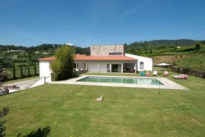 Image de Maison de vacances pour 12 personnes env. 915 qmà Souto de Rebordões, Região Norte (Minho)