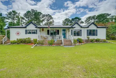 Image de Secluded Hampstead Vacation Rental with Deck!