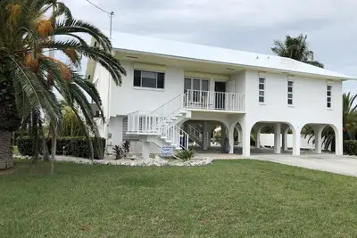 Image de Oceanside, Canal Front, 45' of Dockage, Magnificent Water Views, Boat Ramp.