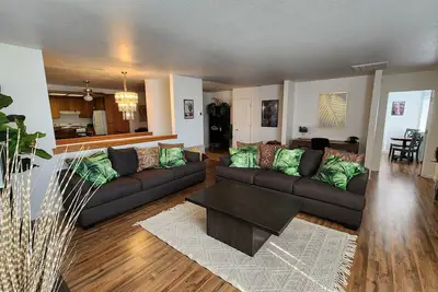 Image de Lost World Lodge - Your Jurassic Park Vacation Rental