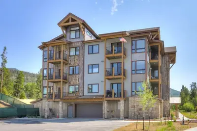 Image de New Clearwater lofts! 2br condo near lakeside Village w/ shuttle to slopes!