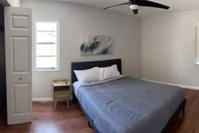 Image de Large 4 Bedroom Pool Home w/ Playground + Gameroom