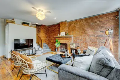 Charming Charlies is the best of Baltimore in Federal Hill!