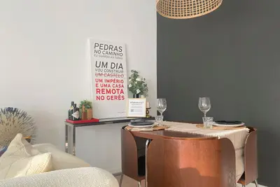 Image de Lisbon, renovated T2 apartment next to Portas de Benfica