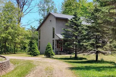 Image de Riverside/Fishing/Arcade/Pool Table/Disk Golf/Fire Pit/Basketball/Pets/WiFi/Utv