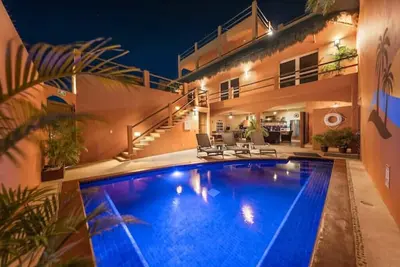 Image de Casa Bella Noche - 4 bedroom, 4 full bath and 2 1/2 bath Villa.