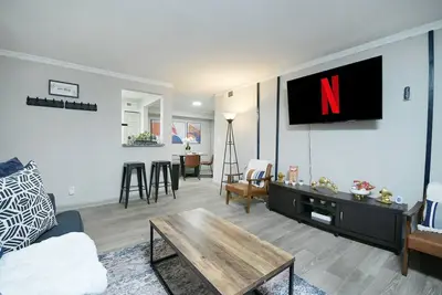 Image de 2bd\/2ba - Walk to The Battery Atl -  w\/Free Parking