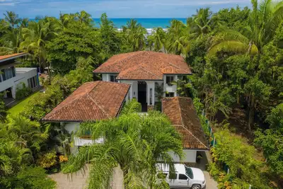 Image de Beachfront Luxury Villa: Amazing Sunsets!