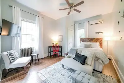 Image de Welcome to Cozy Cottage: Relax. Explore. Retreat.