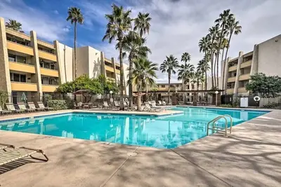 Image de Old Town Scottsdale Condo with Pool -- Everything you need in walking distance!