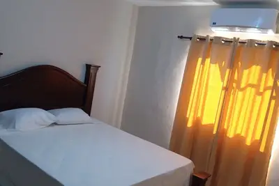 Image de Two Queen Size / Ac / Hot Water / Wifi