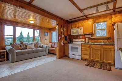 Image de Curley Cabin - Mountain & Lake views