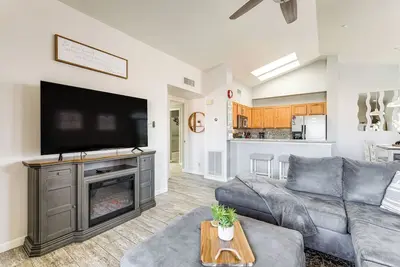 Image de Walk to Rotary Park: Lake Havasu City Condo