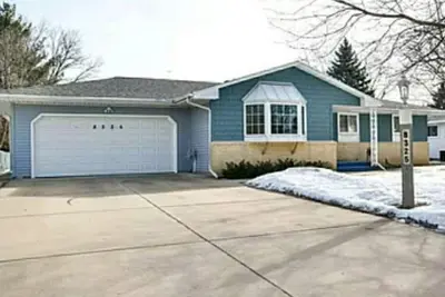 Image de Less than a mile to Moa, Walmart