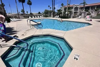 Image de Desert Oasis! !